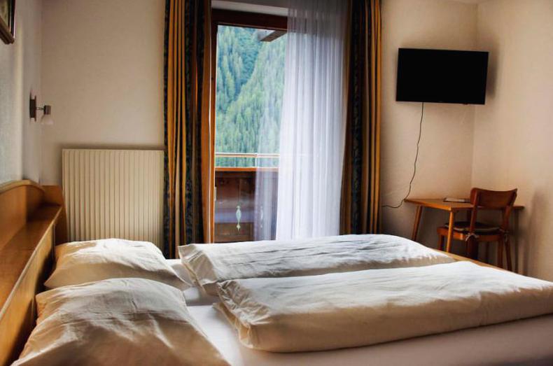 Jak spędzić czas w pokoju hotelowym?