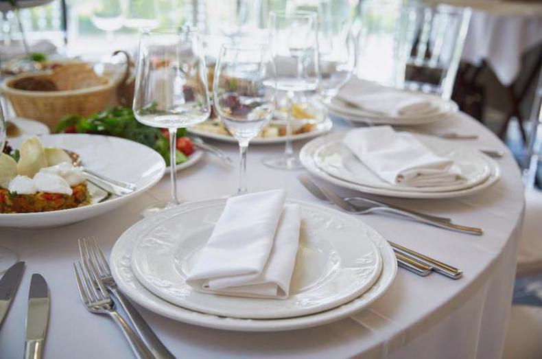 Jak zorganizować śniadanie wigilijne w restauracji?